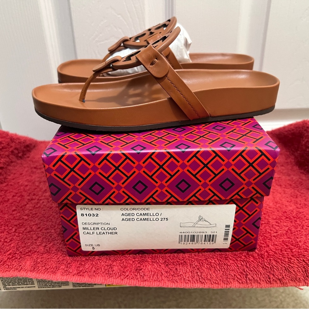 Tory Burch Miller Cloud Thong Sandal in Aged Camello Brown